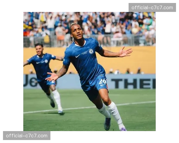 即时战报：切尔西1-1谢菲尔德联，帕尔默点射难救主