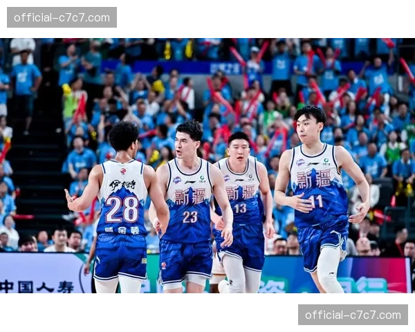 新疆外援换八人，最终留队四人难扛大旗